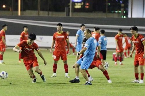 Việt Nam vs Ả rập Xê út: HLV Park Hang Seo 'truyền lửa' cho học trò