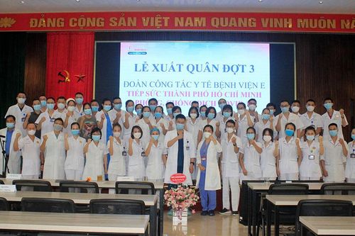 Y bác sĩ Bệnh viện E vào tiếp sức TP Hồ Chí Minh chống dịch