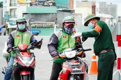 Sau 2 ngày shipper trở lại, tình hình 'đi chợ hộ' ở TP Hồ Chí Minh đã được giảm tải
