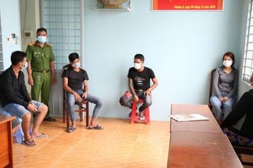 Đắk Lắk: Rủ nhau lên đồi ăn nhậu, 9 người bị đề nghị xử phạt 135 triệu đồng