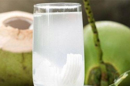 Thực hư tác dụng của nước dừa trong chăm sóc bệnh nhân Covid-19