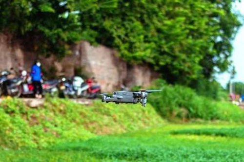 Hà Nội lần đầu sử dụng flycam giám sát các khu vực cách ly
