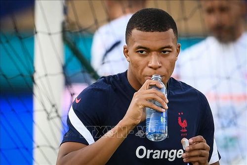 Mbappé ở lại PSG - một hành trình sang trang mới đầy trắc trở