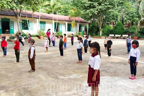 Điện Biên trên 200.000 học sinh tựu trường