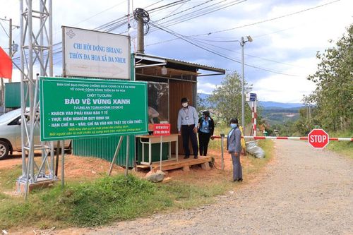 Đồng bào dân tộc thiểu số Lạc Dương quyết tâm bảo vệ ''vùng xanh''