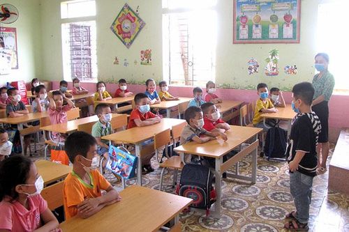 Phú Thọ tiếp nhận, bố trí học tập cho trên 1000 học sinh không thể trở về địa phương do dịch COVID-19