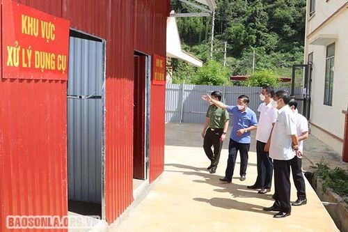 Đồng chí Bí thư Tỉnh ủy kiểm tra công tác phòng, chống dịch bệnh Covid-19 tại huyện Vân Hồ