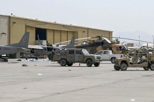 Loạt ảnh khí tài trị giá hàng tỷ USD của Mỹ bị bỏ lại ở Afghanistan