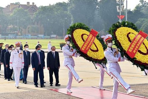 Lãnh đạo Đảng, Nhà nước viếng Chủ tịch Hồ Chí Minh, tưởng nhớ các anh hùng liệt sĩ