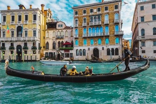 Du khách muốn vào Venice phải mua vé, đặt chỗ trước