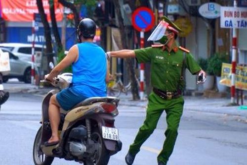 Hà Nội phạt hơn 1.500 người vi phạm Chỉ thị 16 trong ngày 2/9