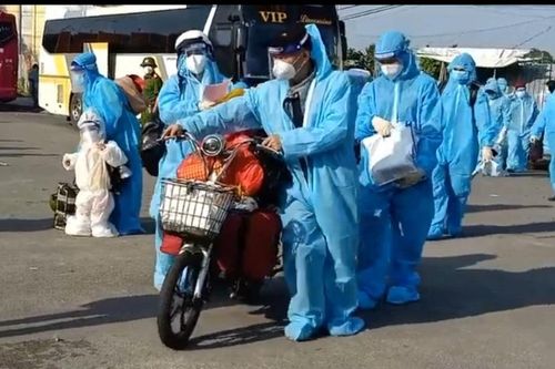 Đồng Nai: Hơn 100 công dân Bắc Giang và Lâm Đồng được về quê bằng máy bay
