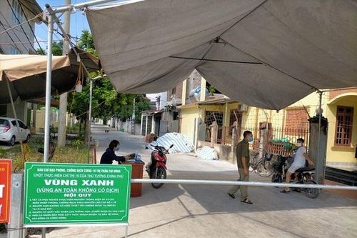 Những cách làm sáng tạo để xây dựng các pháo đài chống dịch