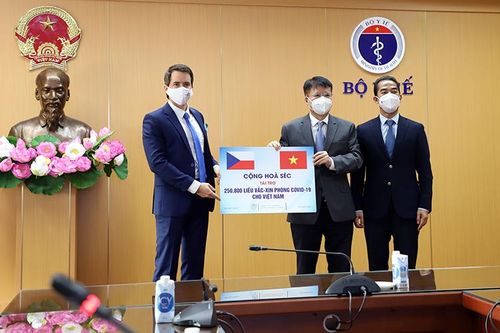 EU đồng hành cùng Việt Nam đẩy lùi đại dịch
