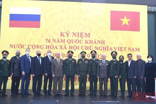Hoạt động kỷ niệm 76 năm Quốc khánh Việt Nam tại thao trường Alabino