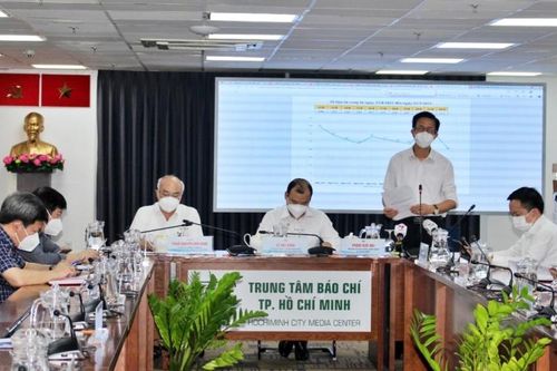 TP Hồ Chí Minh phát hiện 64 shipper dương tính với SARS-CoV-2