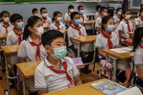 Trung Quốc: Giảm các bài thi cho học sinh tiểu học