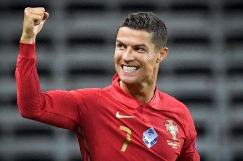 Ronaldo nói gì khi lập kỷ lục siêu ấn tượng?
