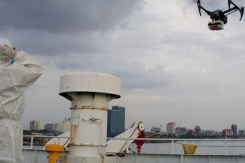 Indonesia dùng máy bay không người lái giao hàng, hỗ trợ bệnh nhân COVID bị cách ly tại nhà