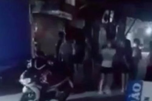 Hà Nội: Xử phạt 24 triệu đồng đối với 8 cá nhân liên quan tới vụ ăn đêm tại chốt kiểm dịch