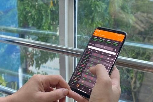 Thanh khoản HoSE lập kỷ lục, vốn hóa tăng hơn 4 tỷ USD