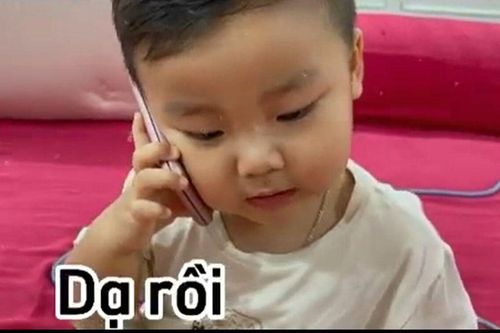 Con trai Hòa Minzy từ nhỏ đã ra dáng chủ tịch, sẵn sàng thừa kế cơ ngơi của bố