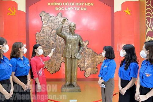 Nhớ về những ngày Cách mạng Tháng Tám ở Lạng SơnTin khácNhớ về những ngày Cách mạng Tháng Tám ở Lạng SơnĐể Lễ khai giảng năm học mới: An toàn, trang trọng, ý nghĩa