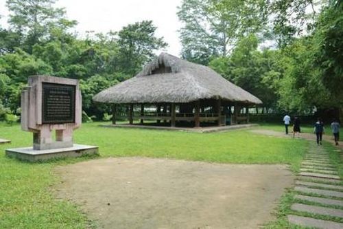 Chính trị - Xã hội Chính trị - Xã hội 'Phiến đá thề' ở đình Tân Trào lịch sử