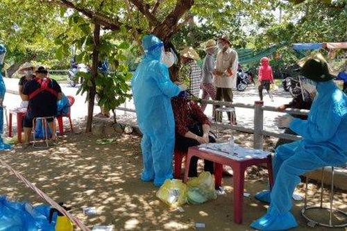 Y tế - Sức khỏe Y tế - Sức khỏe Ghi nhận thêm 25 ca bệnh COVID-19, trong đó có 2 ca phát hiện tại khu phong tỏa