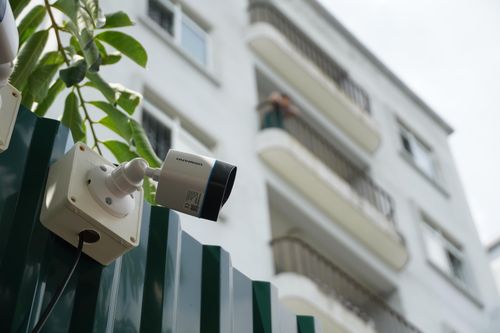 Cận cảnh camera giám sát 24/7 các hoạt động của khu cách ly F1 ở Hà Nội