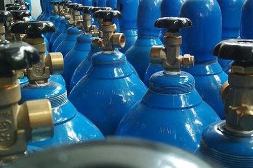 Bộ Y tế đề nghị ưu tiên đặc biệt việc vận chuyển oxy y tế cho điều trị COVID-19
