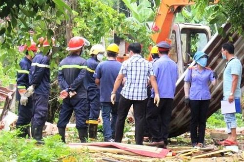 Hiên trường vụ nổ khiến 2 vợ chồng tử vong