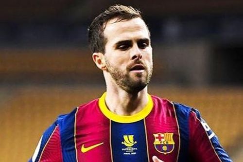 Barca thoát khỏi Pjanic