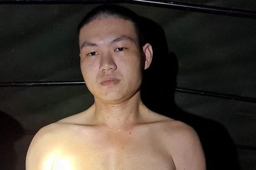 Phạm nhân cầm đầu vụ trốn trại bị bắt khi đang chơi điện thoại