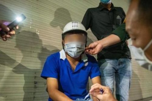 Phát hiện ma túy trong hộp mỹ phẩm