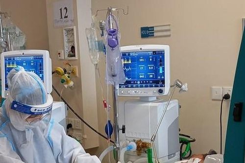 Bộ Y tế: Những trường hợp mắc COVID-19 phải đến BV điều trị, không được theo dõi ở nhà