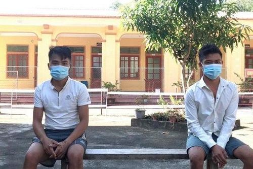 Vượt tường trốn khu cách ly về nhà... lấy tiền tiêu vặt