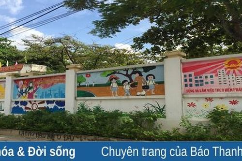 Những bức họa làm đẹp cổng trường