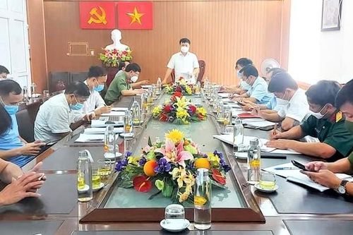 Để lây lan dịch bệnh, bí thư, chủ tịch xã ở Nghệ An bị đình chỉ công tác