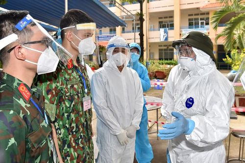 Thủ tướng Chính phủ kiểm tra đột xuất công tác phòng, chống dịch Covid-19 qua hệ thống trực tuyến tại các xã, phường, thị trấn