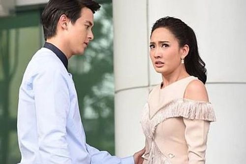 Mỗi tháng chồng đưa 50 triệu vợ vẫn một mực ly hôn, 3 năm sau gặp lại cô trong bộ dạng 'nhếch nhác', anh mới vỡ lẽ lý do thực sự là gì