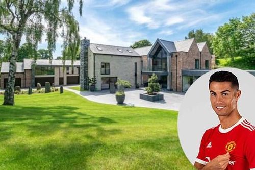Ronaldo cách ly tại siêu biệt thự gần 13 triệu bảng, sẵn sàng ra sân đấu Newcastle