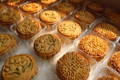 Bánh Trung thu handmade chật vật xoay xở trong dịch ở Hà Nội