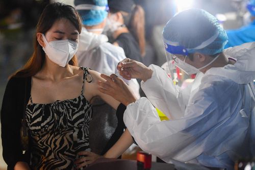 Ai sắp được tiêm vaccine Covid-19 mũi 2 tại TP.HCM?