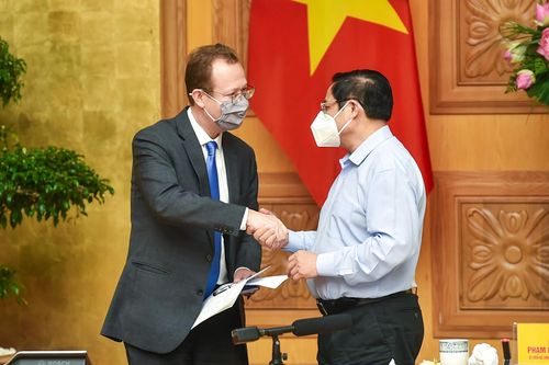Thủ tướng: VN luôn cầu thị, chia sẻ khó khăn với doanh nghiệp