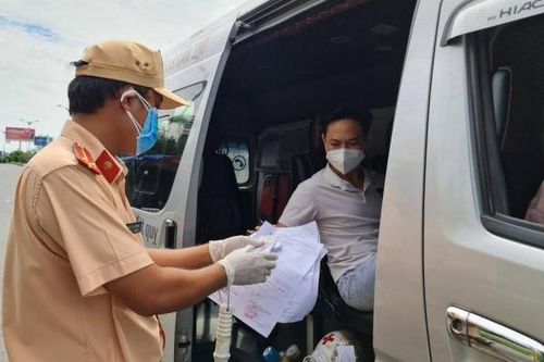 Cần Thơ hàng hóa lưu thông thuận lợi, Trà Vinh ban hành quy định gây khó