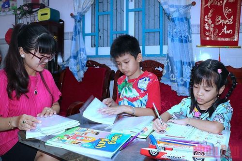 Cà Mau gỡ khó cho giáo viên, học sinh 'mắc kẹt' ngoài tỉnh