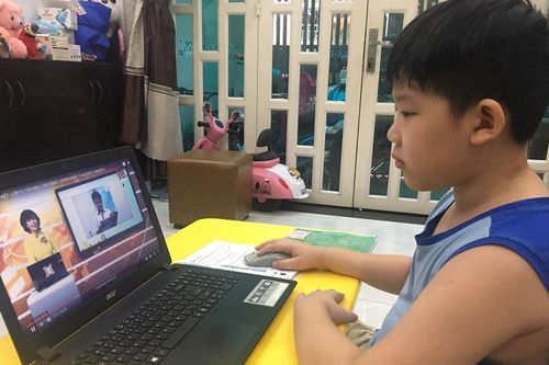 TP Hồ Chí Minh hỗ trợ học sinh khó khăn học trực tuyến