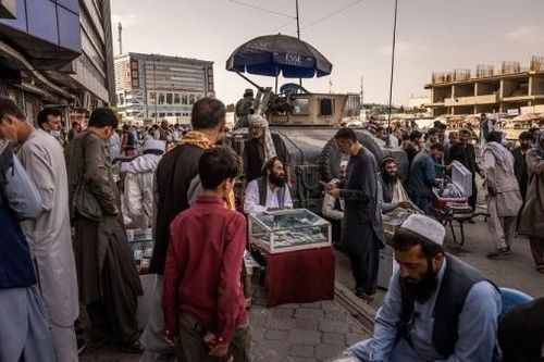 Tình hình Afghanistan: Thị trường ngoại hối mở cửa trở lại