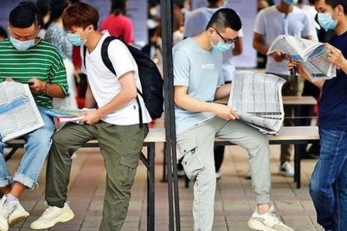 'Cơn ác mộng' việc làm của lao động trẻ ngành công nghệ Trung Quốc